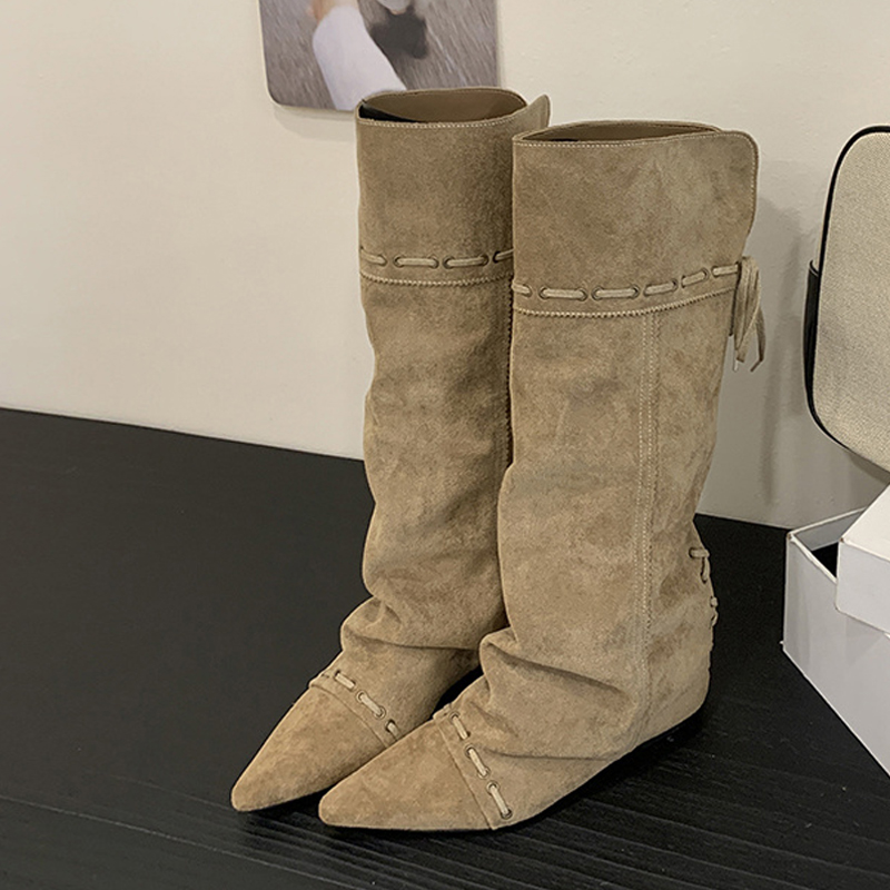 Vintage Fashion And Design - Liyke Sepatu Bot Setinggi Lutut Berenda