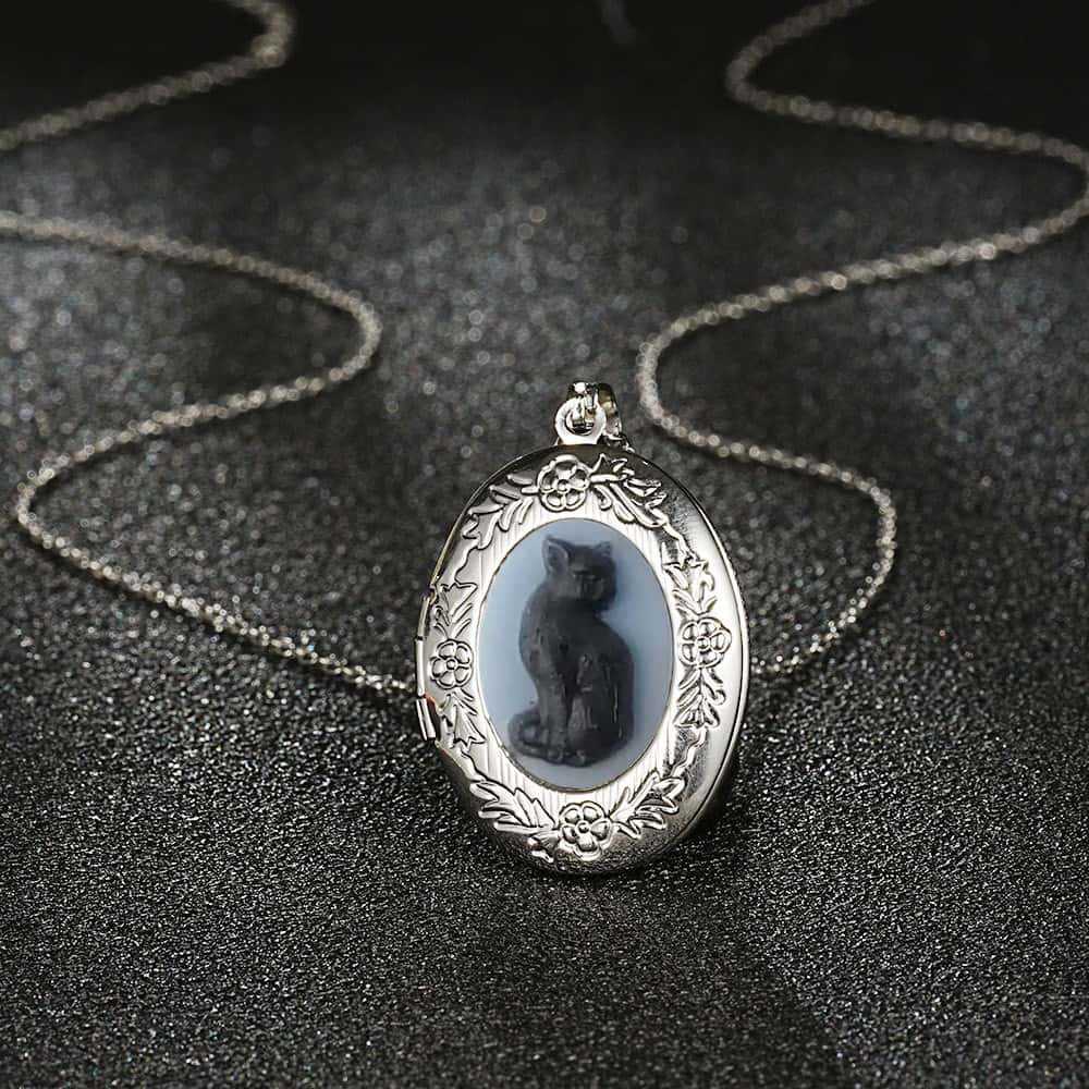 Kalung Liontin Kucing Vintage  - Vintage Fashion Store ulasan dan harga
