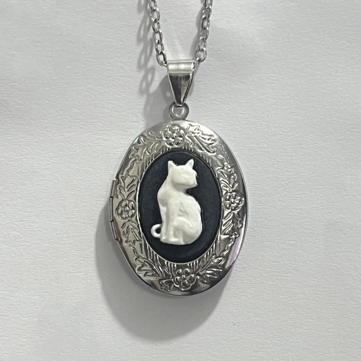 Kalung Liontin Kucing Vintage  - Vintage Fashion Store ulasan dan harga